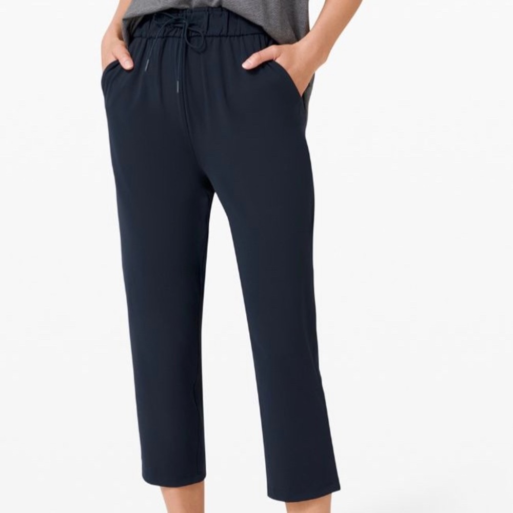 Lululemon Navy Capri Pants